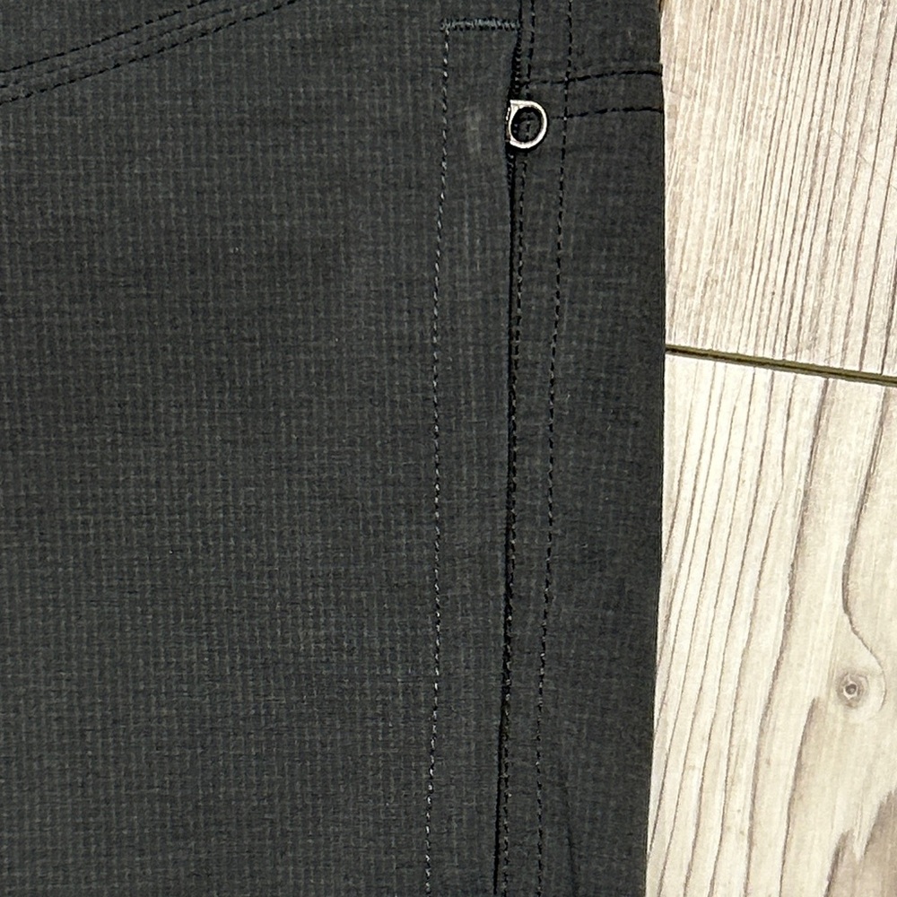 Kuhl Black/Gray 108846 Men's Flat Front Cargo Shorts 8” Hiking-Preowned - Picture 3 of 7